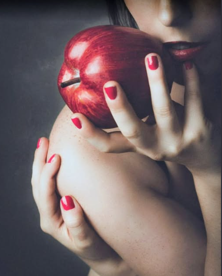 “There are impossible loves, but so necessary in our hearts. ” Amante de las letras.