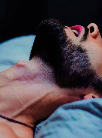 What a delicious man who moans, seriously.