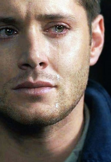 “There are words that hurt the heart more than a knife that sticks to it... ” Amante de las letras. . .